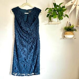 ADRIANNA PAPELL NAVY LACE SLEEVELESS WEDDING GUEST COCKTAIL DRESS SIZE 6